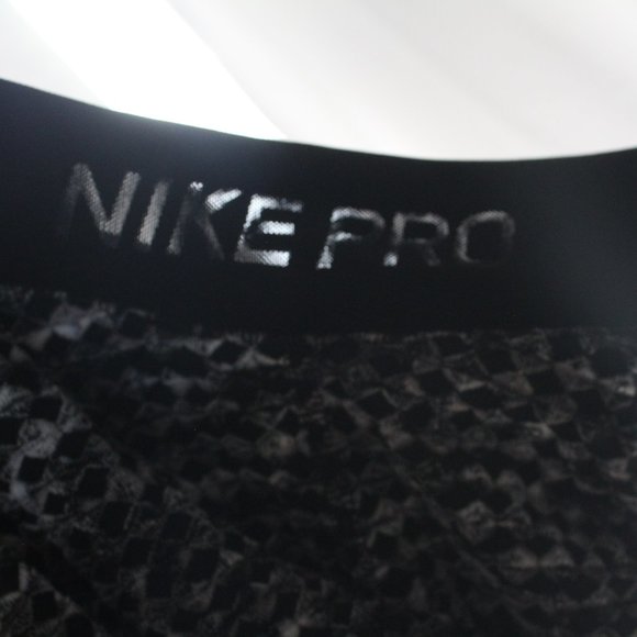 Nike Women's Pro Hyperwarm Training Tights (NWOT) - Picture 4 of 7